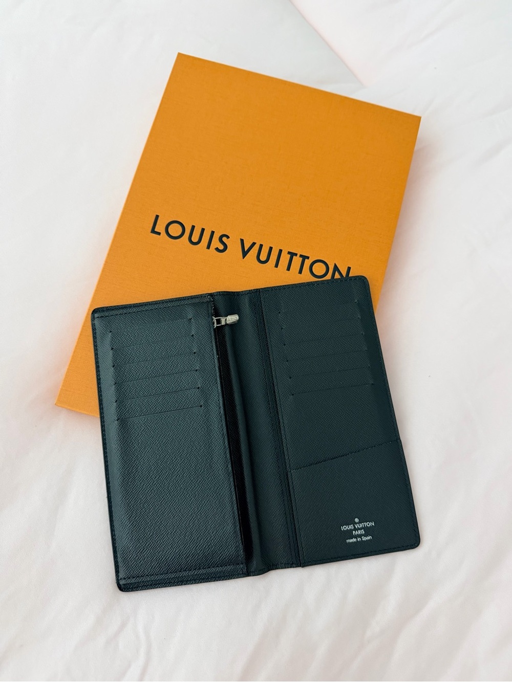 Louis Vuitton EPI Brazza Wallet - EUC
